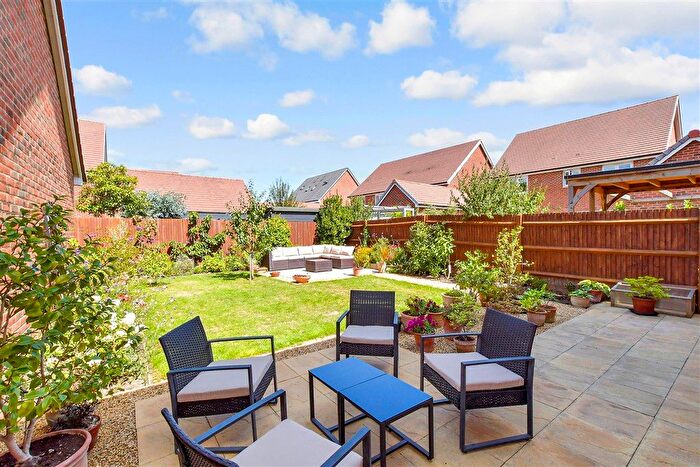 4 Bedroom Detached House For Sale In Squires Grove, Eastergate, Chichester, West Sussex, PO20