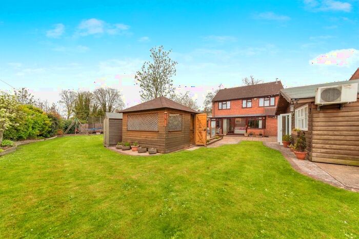 4 Bedroom Detached House For Sale In North Parade, Grantham, NG31