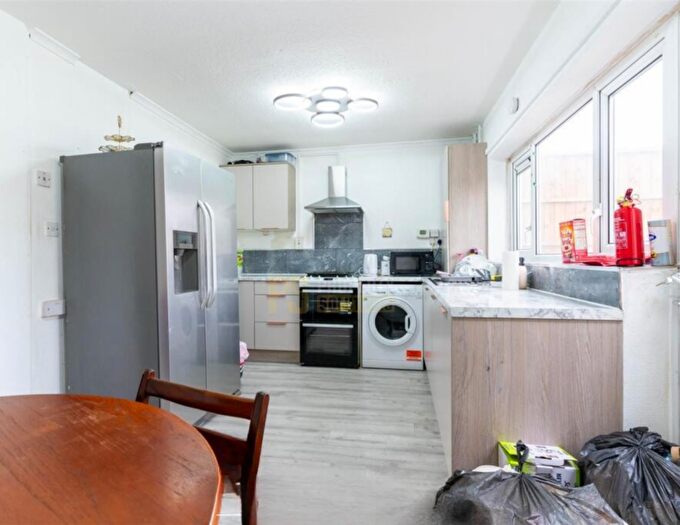 4 Bedroom Terraced House To Rent In Beeston Close Birmingham, B6