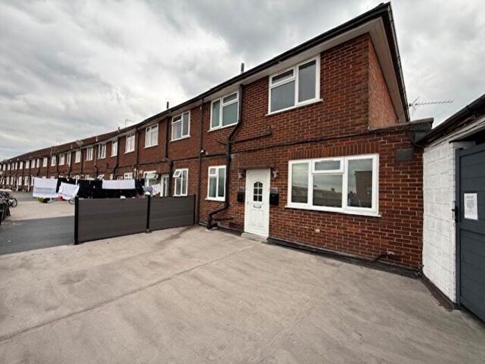 1 Bedroom Flat To Rent In Field End Road, Ruislip, Greater London, HA4