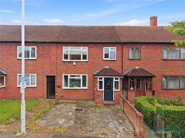 3 Bedroom Terraced House For Sale In Manford Way, Chigwell, IG7