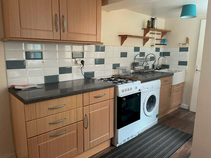 2 Bedroom Terraced House To Rent In Plaistow, London, E13
