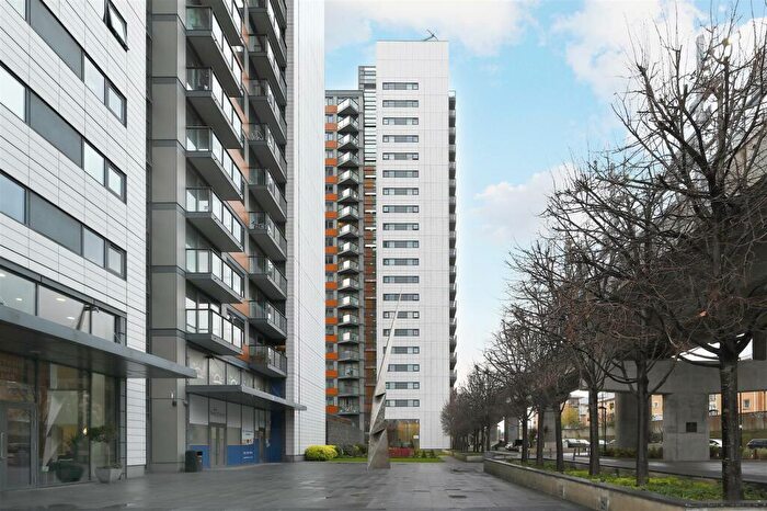 1 Bedroom Apartment To Rent In Proton Tower, Canary Wharf, E14