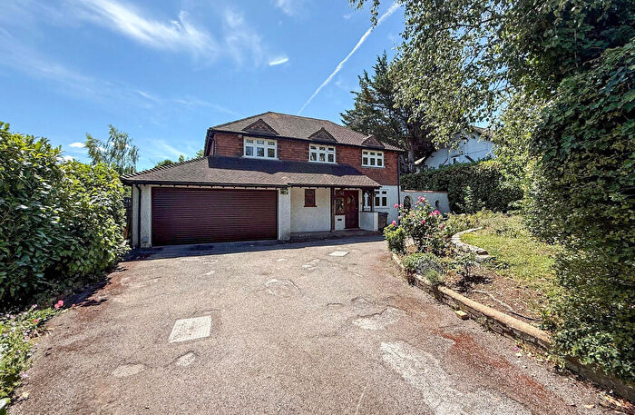 4 Bedroom Detached House For Sale In Webb Estate, Purley, Surrey, CR8