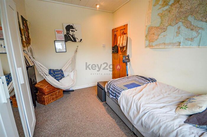 2 Bedroom Semi-Detached House For Sale In Hopefield Avenue, Sheffield, S12