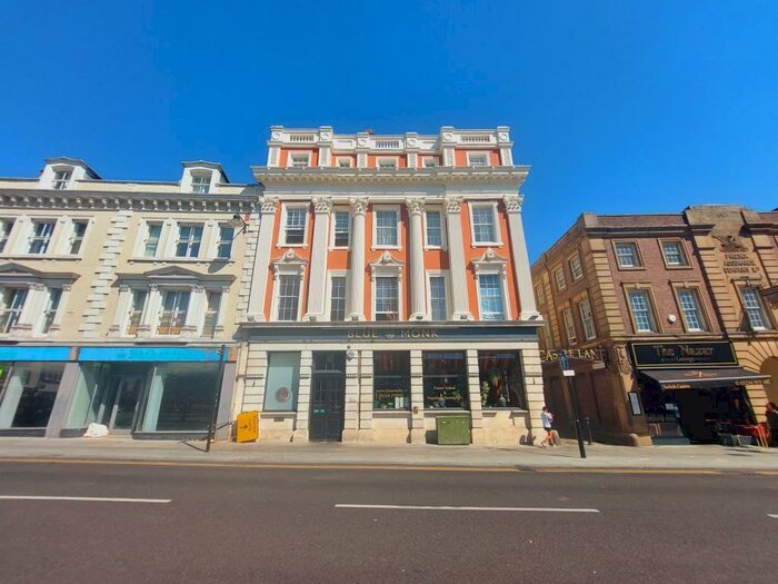 1 Bedroom Flat To Rent In Castle Lane, Castle, Bedford, MK40