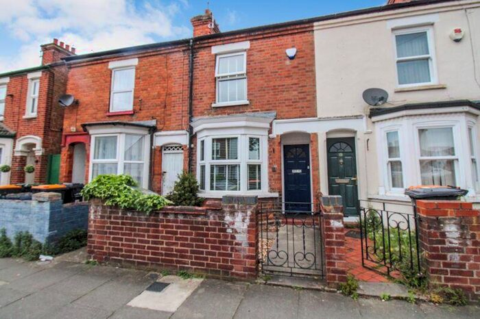 2 Bedroom Terraced House To Rent In Howard Avenue, Bedford, MK40