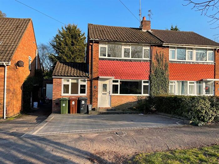 4 Bedroom Semi-Detached House For Sale In Dugdale Hill Lane, Potters Bar, EN6