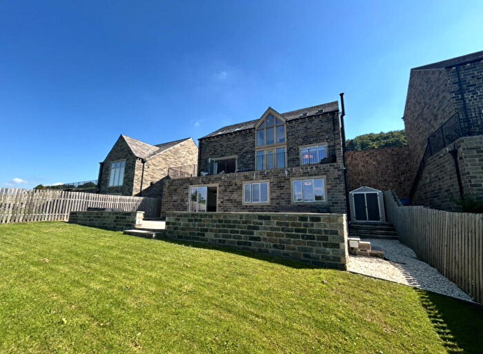 5 Bedroom Detached House For Sale In Cold Hill Lane, New Mill, Holmfirth, HD9