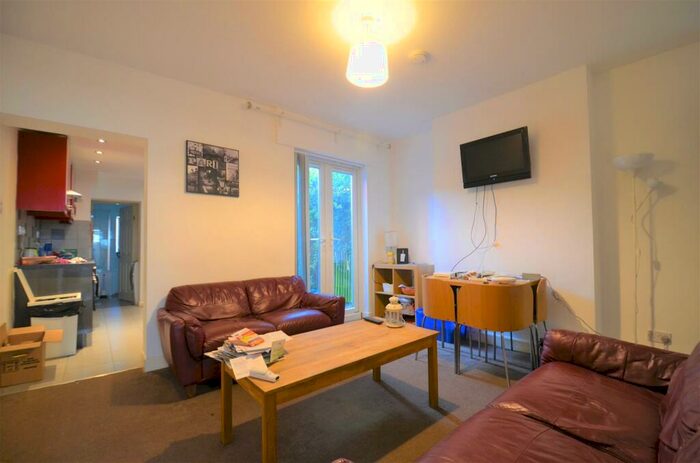 3 Bedroom Terraced House To Rent In Gristhorpe Road, Selly Oak, B29