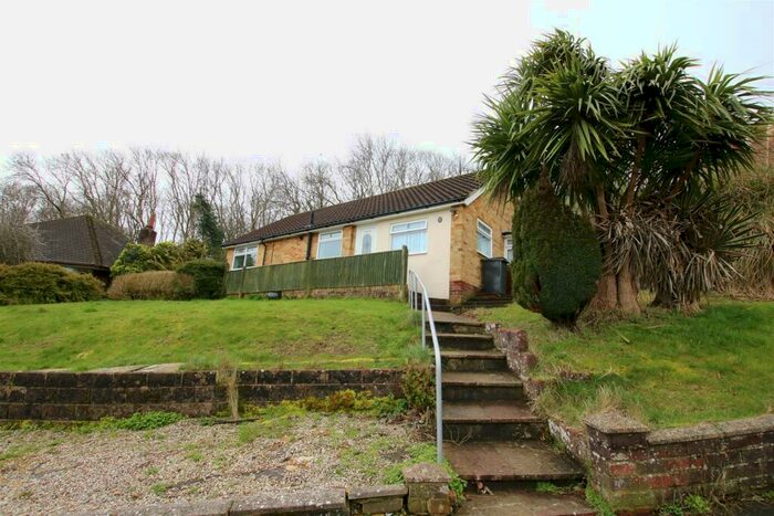2 Bedroom Detached Bungalow To Rent In Westfield Road, Eastbourne, BN21