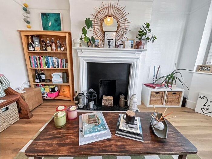 3 Bedroom Semi-Detached House For Sale In Christchurch, BH23