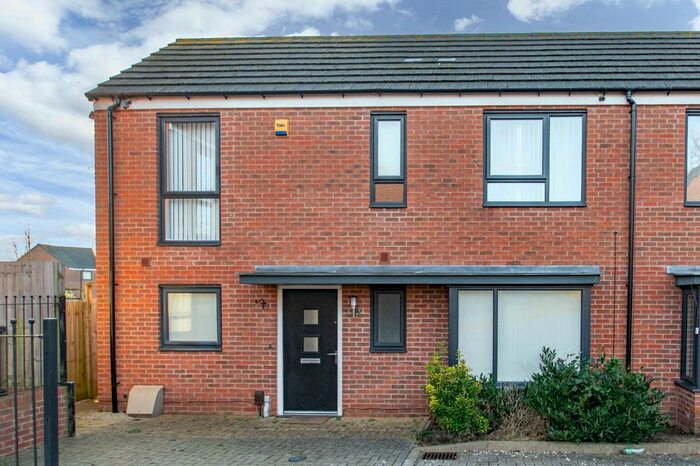 2 Bedroom Semi-Detached House To Rent In Lower Beeches Road, Birmingham, West Midlands, B31