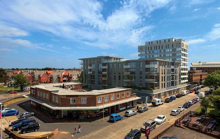 2 Bedroom Flat To Rent In The Causeway, Goring-By-Sea, Worthing, West Sussex, BN12