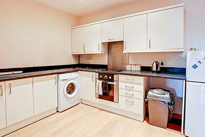 2 Bedroom Flat To Rent In Wells Road, Bath, BA2