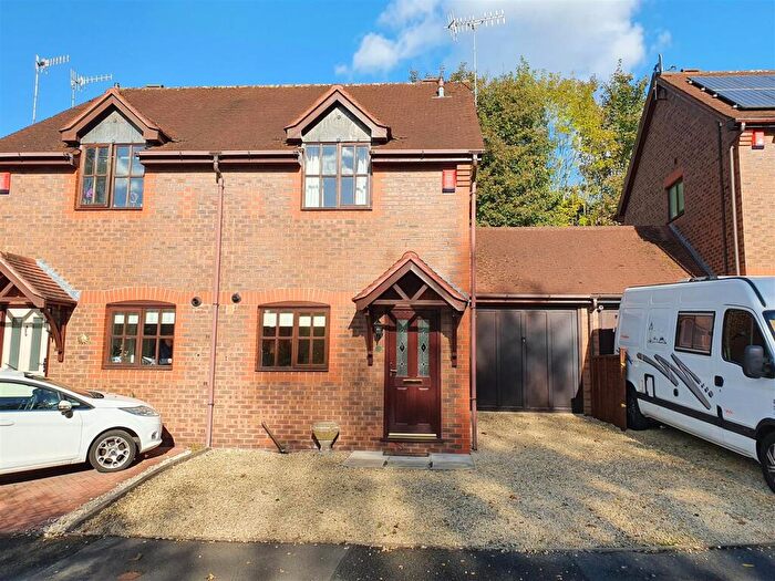 2 Bedroom Semi-Detached House To Rent In Hunts Rise, Bewdley, DY12