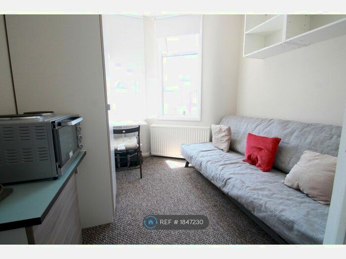 Studio To Rent In Pinner Road, Harrow, HA1