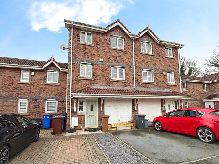 4 Bedroom Terraced House For Sale In Ridgegreen, Worsley, Manchester, M28