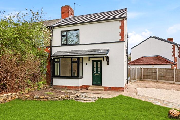 3 Bedroom Semi-Detached House For Sale In Pinfold Grove, Leeds, LS15