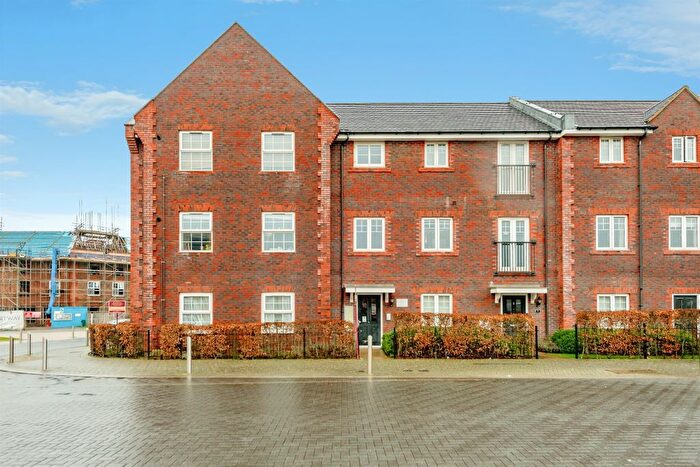 2 Bedroom Flat For Sale In Somerley Drive, Crawley, RH10