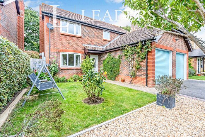 4 Bedroom Detached House To Rent In Bathurst Close, PO11