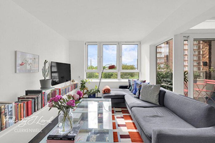3 Bedroom Apartment For Sale In Bath Street, London, EC1V - Photo 7