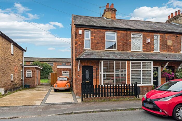 2 Bedroom End Terrace House For Sale In Kings Road, High Wycombe, Buckinghamshire, HP11
