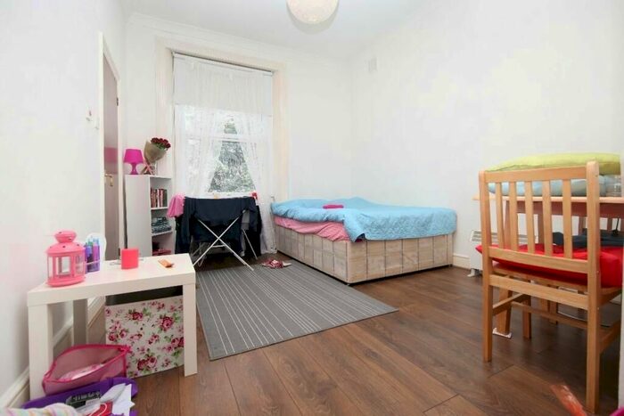 Studio To Rent In West End Lane, West Hampstead, London, NW6