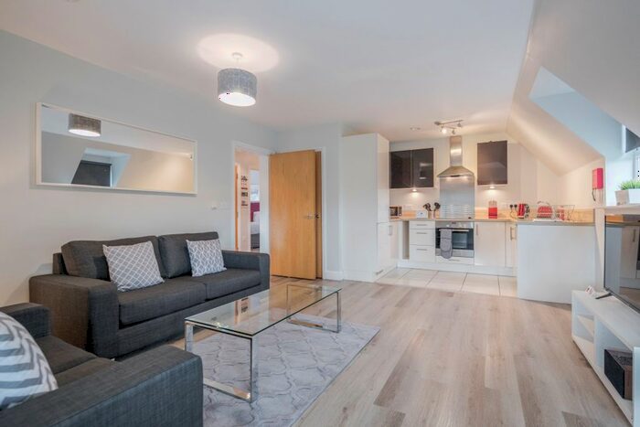 2 Bedroom Flat To Rent In Egham Hill, Egham, TW20