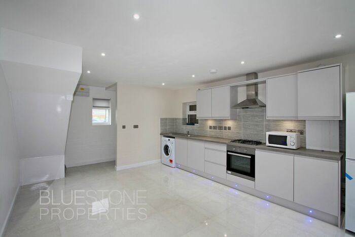 2 Bedroom Detached House To Rent In Epsom Road, Croydon, CR0