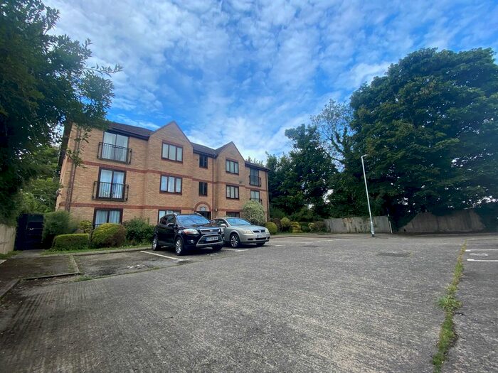 1 Bedroom Flat To Rent In Beale Street, Dunstable, LU6