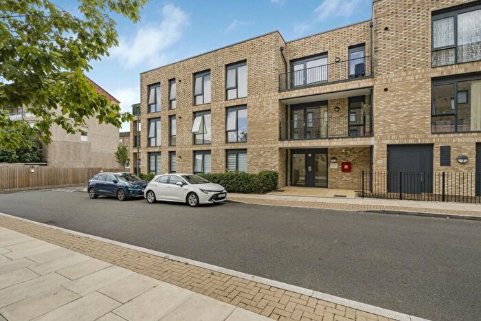 2 Bedroom Apartment For Sale In Selene Court, Dollis Valley Drive, Barnet, EN5