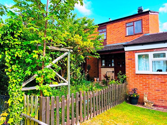 3 Bedroom Terraced House For Sale In Falcon Crescent, Bidford-On-Avon, B50