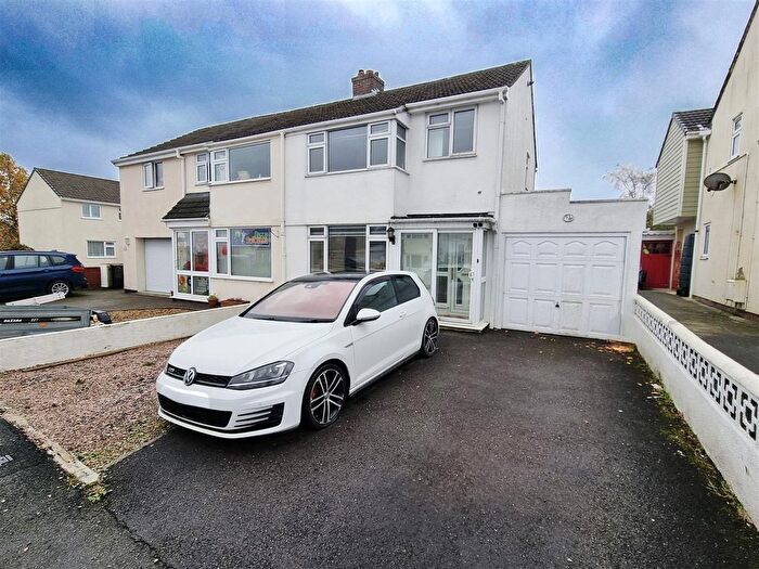 3 Bedroom Semi Detached House For Sale In St. Johns Road, Launceston, PL15