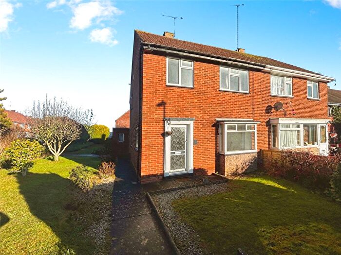 3 Bedroom Semi Detached House For Sale In Leasowes Avenue, Green Lane, Coventry, CV3