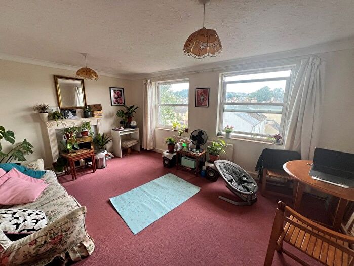 2 Bedroom Flat For Sale In Flat, Grosvenor Court, Grosvenor Road, Paignton, Devon, TQ4