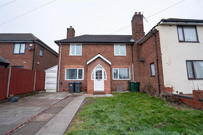 3 Bedroom Semi Detached House To Rent In Wheatcroft Road, Birmingham, B33
