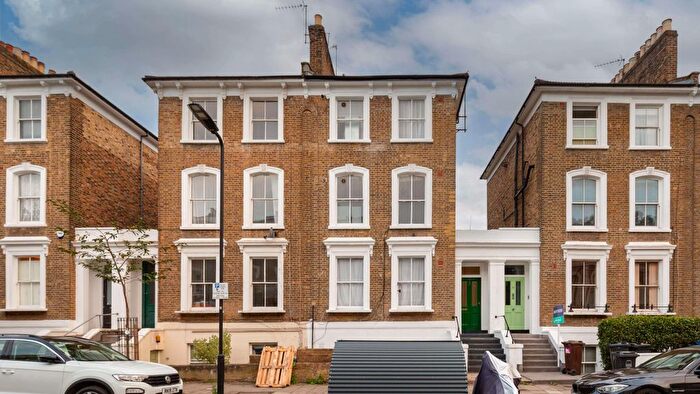1 Bedroom Flat For Sale In Bouverie Road, London, N16