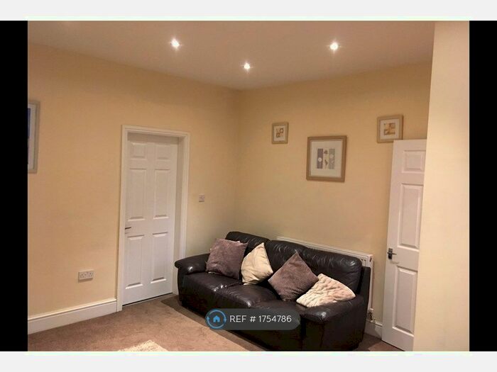 2 Bedroom Terraced House To Rent In Grange Street, Burnley, BB11