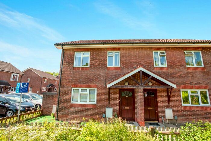 3 Bedroom Semi-Detached House To Rent In Cook Way, Guildford, GU2