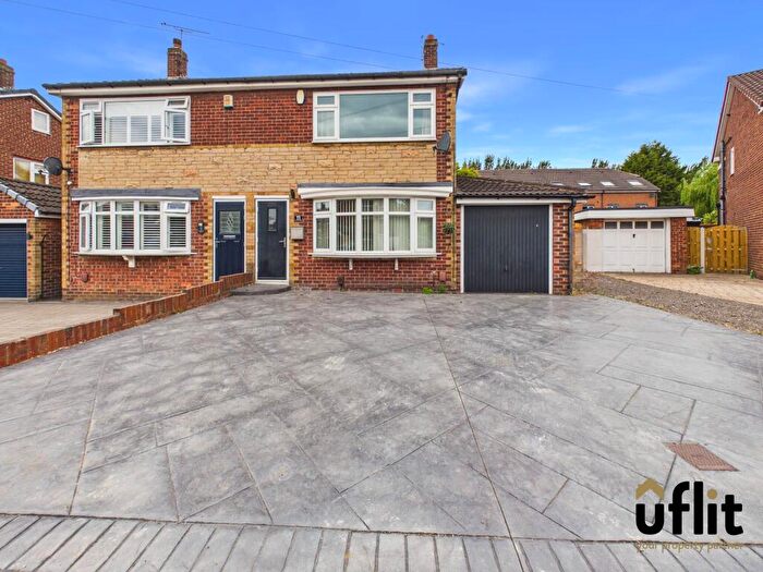 3 Bedroom Semi-Detached House For Sale In St. Davids Drive, Brinsworth, Rotherham, S60