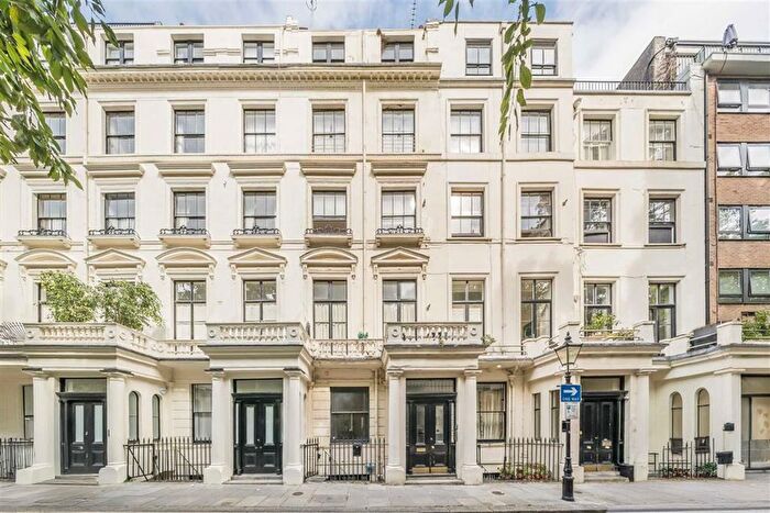 1 Bedroom Flat For Sale In Queens Gardens, Hyde Park, W2