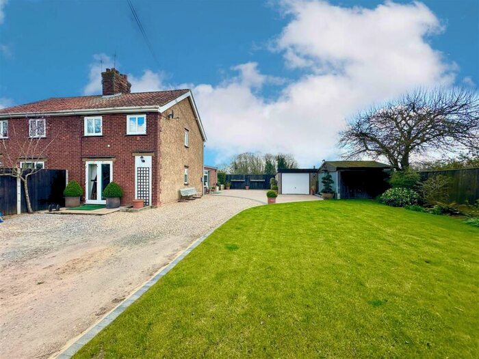 3 Bedroom House For Sale In Threehammer Common, Neatishead, NR12