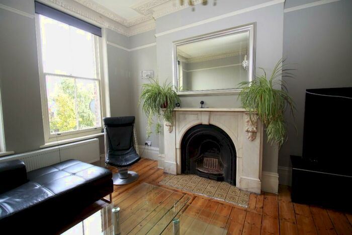 2 Bedroom Ground Flat To Rent In Mycenae Road, London, SE3