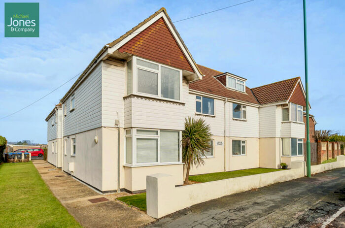 1 Bedroom Flat To Rent In Adur Court, Brighton Road, Lancing, West Sussex, BN15