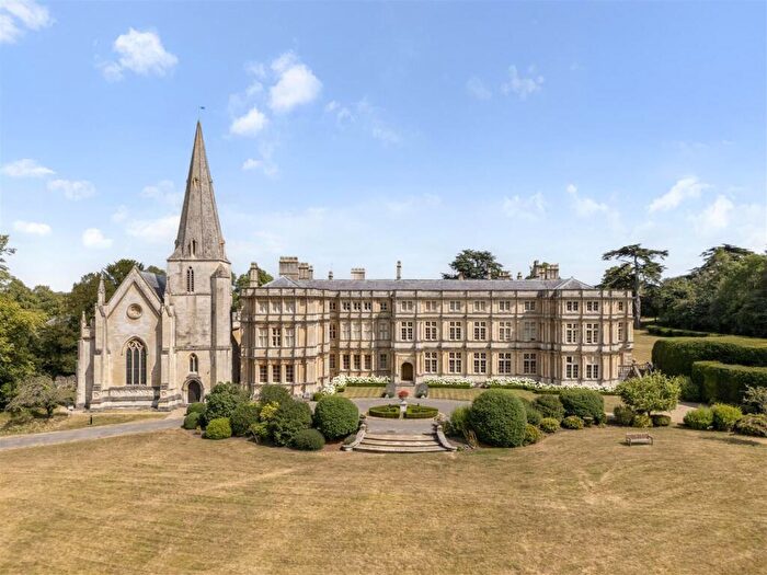 3 Bedroom Apartment For Sale In Sherborne, Gloucestershire, GL54