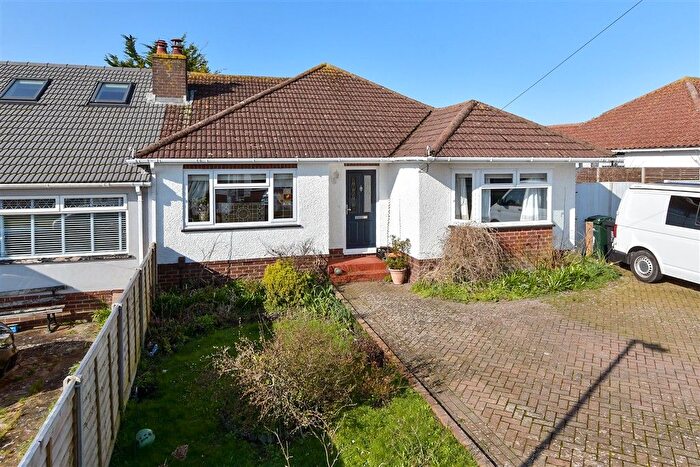 3 Bedroom Semi Detached Bungalow For Sale In Maple Close, Woodingdean, Brighton, East Sussex, BN2