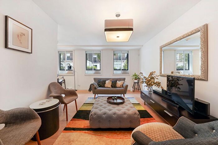 3 Bedroom Flat For Sale In Queen Anne Street, W1G
