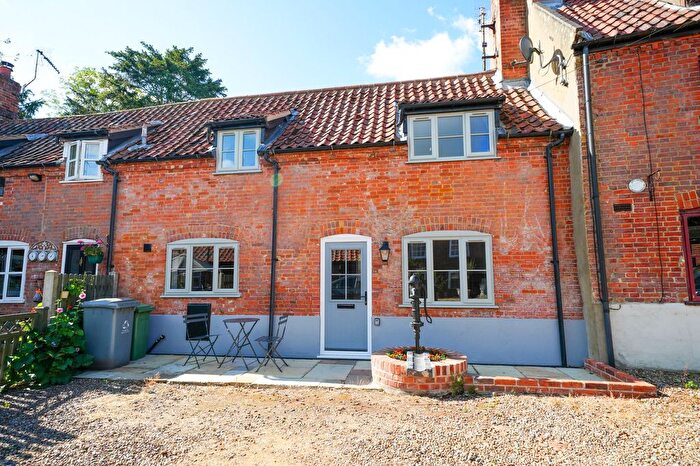 2 Bedroom Cottage For Sale In Norwich Road, Reepham, NR10