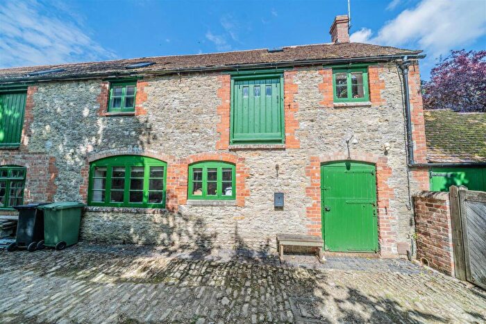 2 Bedroom Semi-Detached House To Rent In The Stables, High Street, Faringdon, SN7